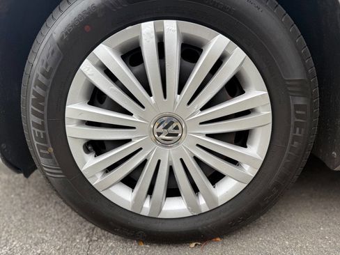 Used 2014 Volkswagen Passat 1.8T S image 10