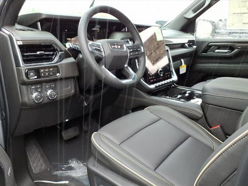 New 2026 GMC Yukon XL Elevation image 15