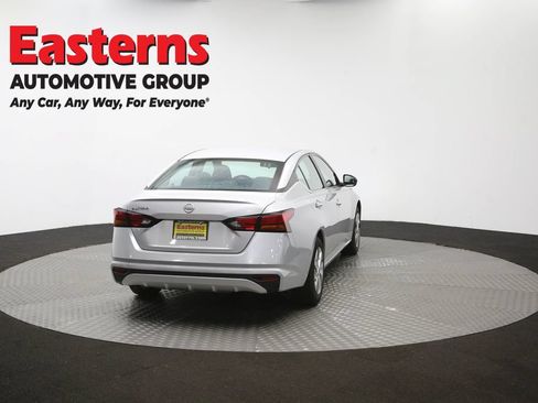 Used 2024 Nissan Altima 2.5 S FWD image 38