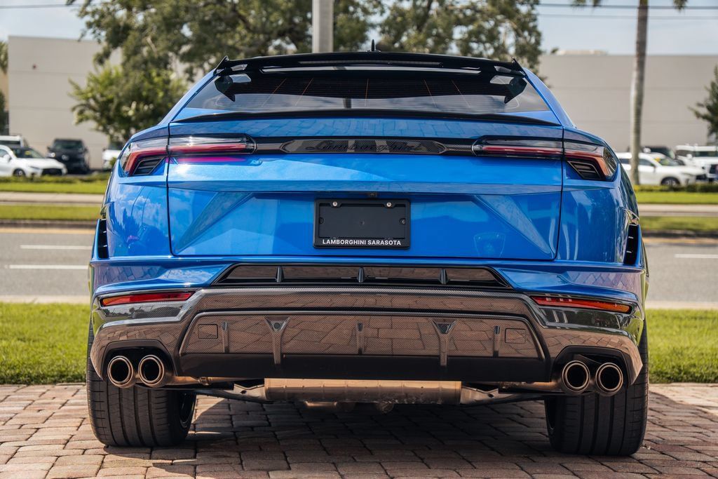 Used 2024 Lamborghini Urus Performante AWD/4WD image 4