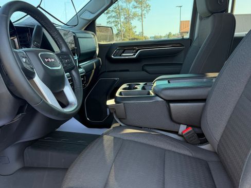 Used 2024 GMC Sierra 1500 Elevation image 14