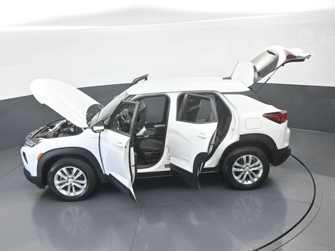 Used 2023 Chevrolet TrailBlazer LS AWD/4WD image 60