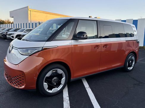 New 2025 Volkswagen ID. Buzz Pro S Plus image 7