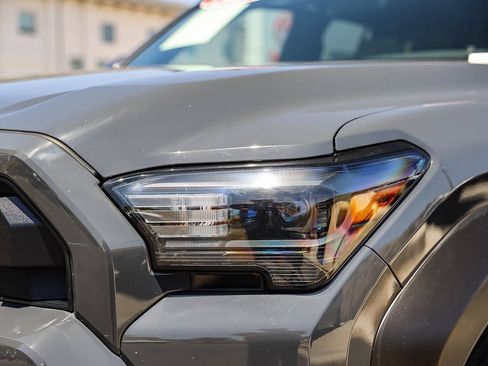 Certified 2025 Toyota 4Runner SR5 AWD/4WD image 10
