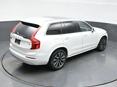 Used 2022 Volvo XC90 T6 Momentum w/ Climate Package AWD/4WD image 35