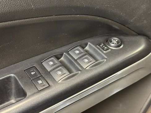 Used 2020 Chevrolet Colorado LT AWD/4WD image 11