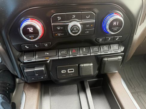 Used 2021 GMC Sierra 1500 Denali w/ Denali Premium Package image 21