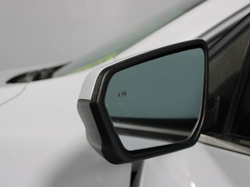 Used 2022 Chevrolet Equinox LT image 12