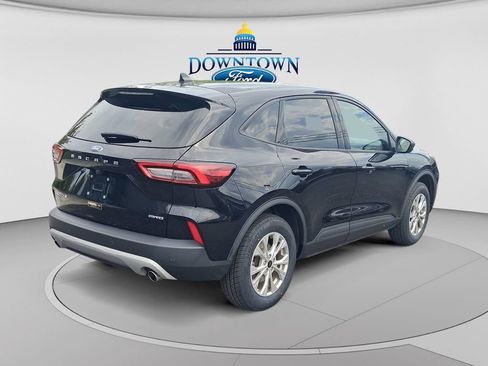 Used 2025 Ford Escape Active w/ Active Premium Tech Pack AWD/4WD image 3