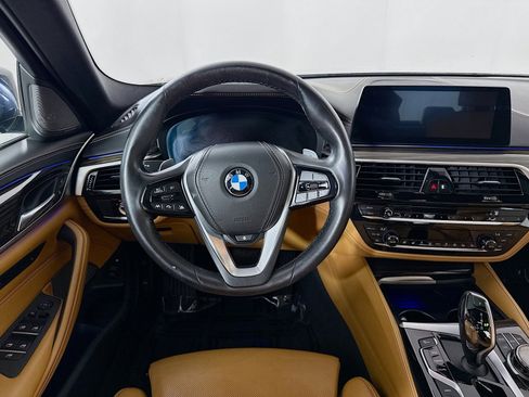 Used 2020 BMW 530e xDrive image 23