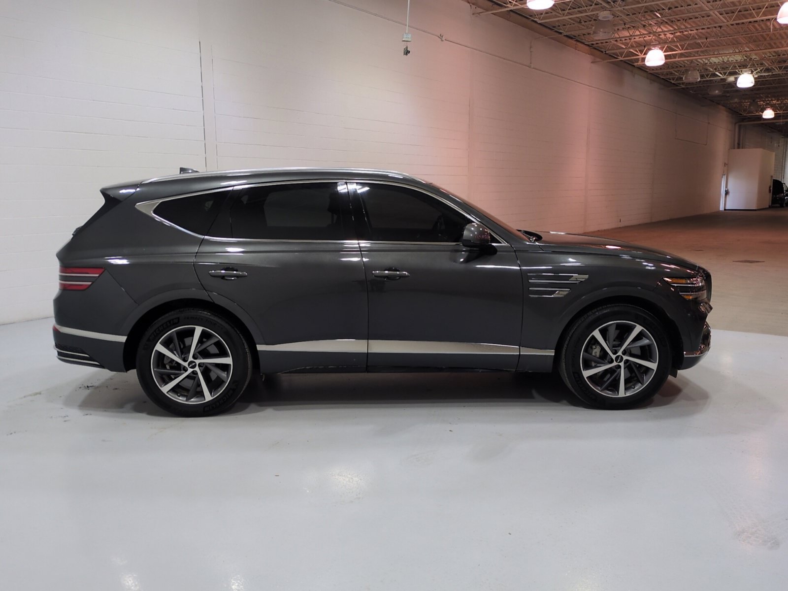 Certified 2025 Genesis GV80 2.5T Select AWD/4WD image 2