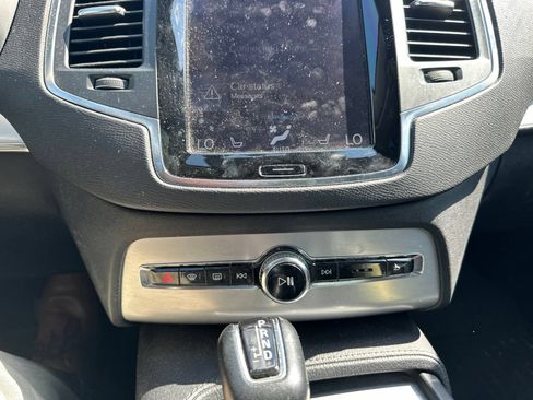 Used 2016 Volvo XC90 T5 Momentum FWD image 17