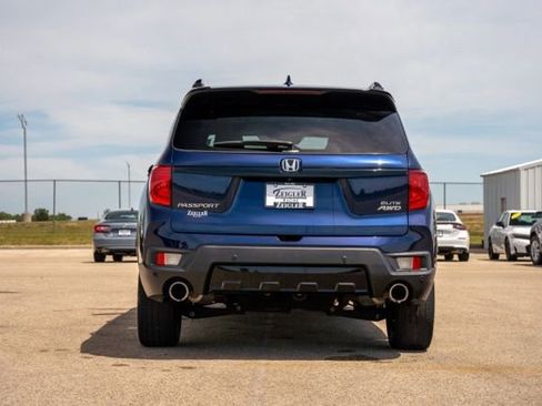 Used 2023 Honda Passport Elite image 6