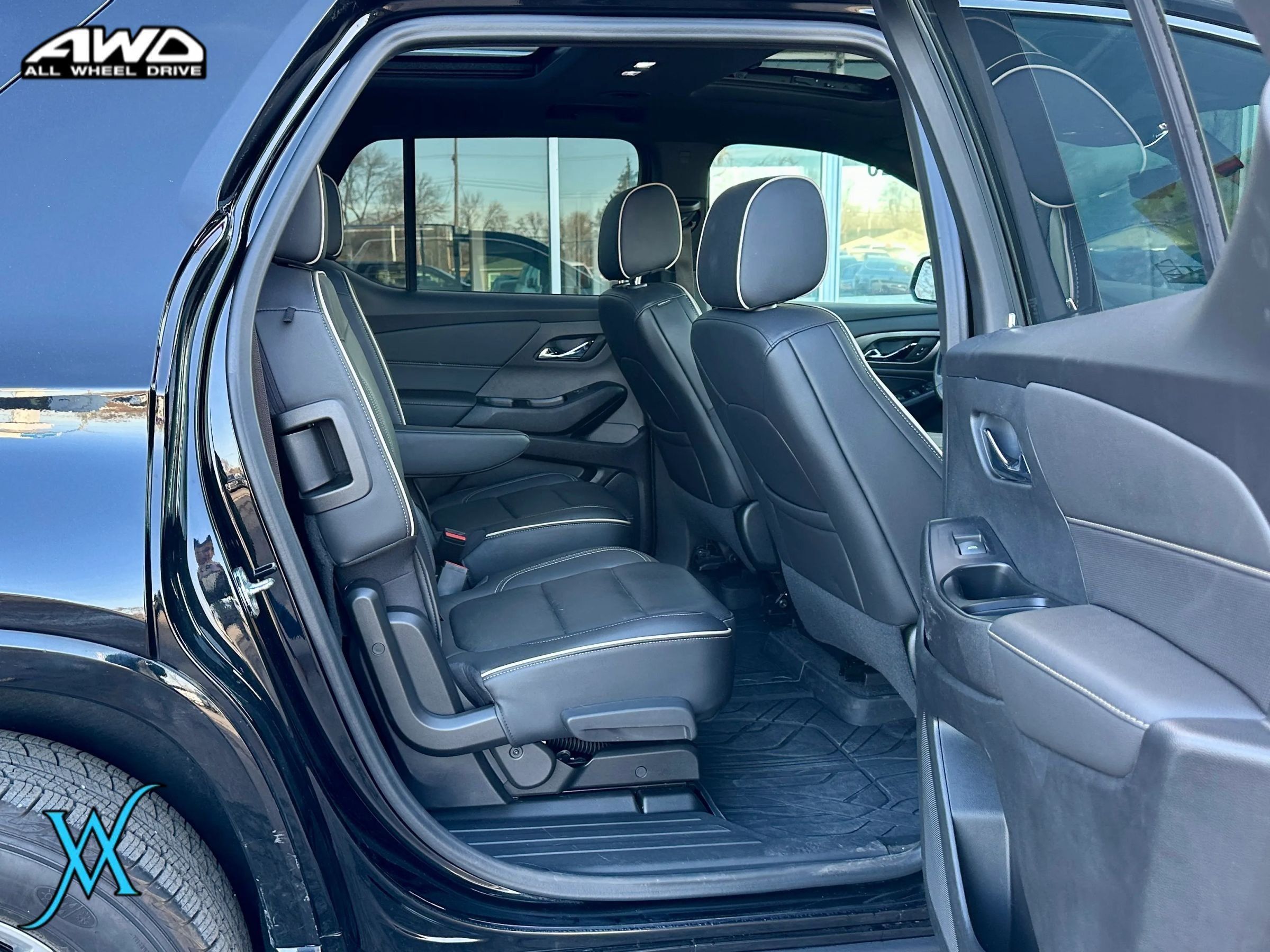 Used 2022 Chevrolet Traverse Premier w/ LPO, Floor Liner Package AWD/4WD image 26