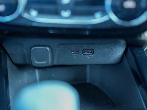 Used 2024 Chevrolet Trax ACTIV FWD image 35