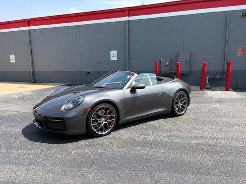Used 2020 Porsche 911 Carrera 4S AWD/4WD image 3
