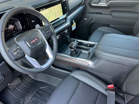 New 2026 GMC Sierra 1500 SLT w/ SLT Premium Plus Package AWD/4WD image 8