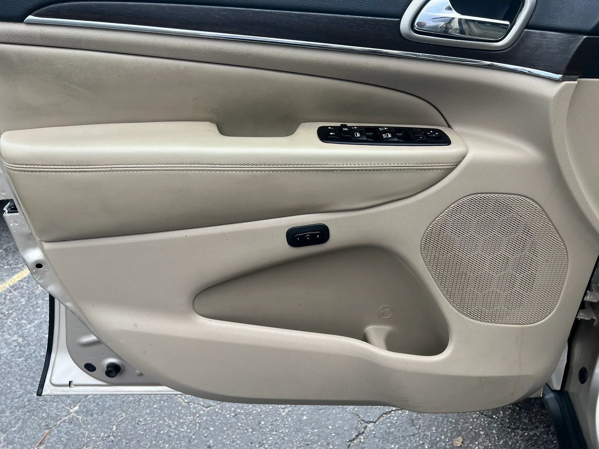 Used 2014 Jeep Grand Cherokee Limited RWD image 8