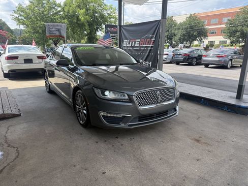 Used 2017 Lincoln MKZ Premiere FWD image 3