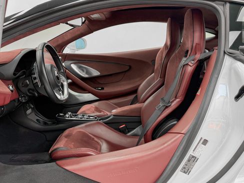 Used 2021 McLaren GT RWD image 23