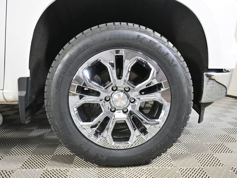 Used 2023 Chevrolet Silverado 1500 LTZ w/ Z71 Off-Road Package image 11