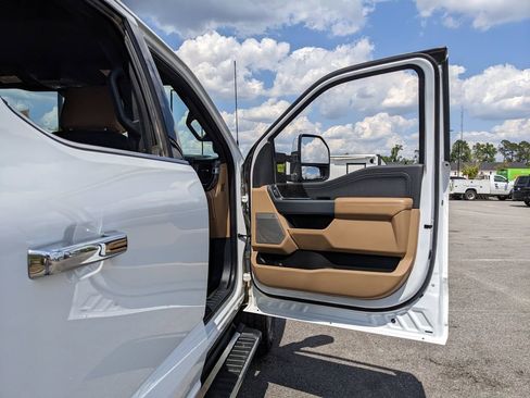 Used 2023 Ford F250 Lariat w/ Chrome Package AWD/4WD image 62