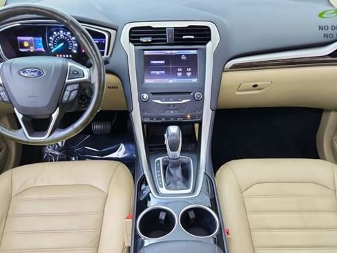 Used 2013 Ford Fusion SE FWD image 20