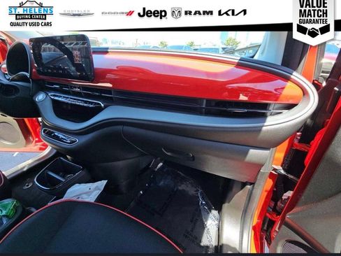 Used 2024 FIAT 500 e (RED) FWD image 18