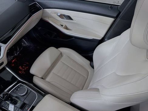 Used 2019 BMW 330i Sedan w/ Premium Package RWD image 26