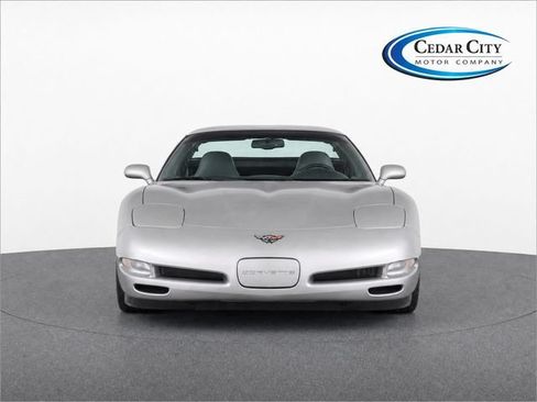 Used 2000 Chevrolet Corvette Coupe w/ Memory Pkg RWD image 5