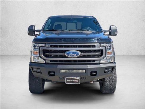 Used 2022 Ford F250 Lariat image 2