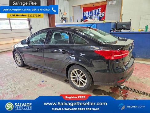 Used 2017 Ford Focus SE FWD image 3