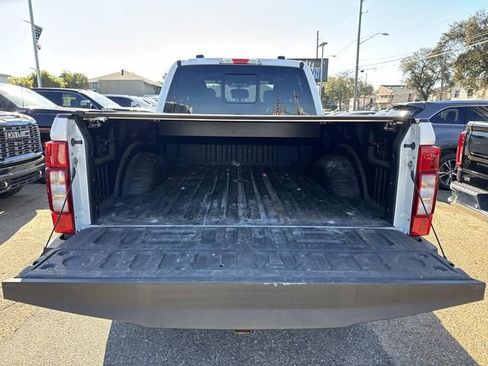 Used 2022 Ford F350 Lariat w/ FX4 Off-Road Package image 10