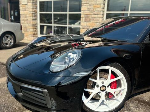Used 2020 Porsche 911 Carrera S RWD image 3