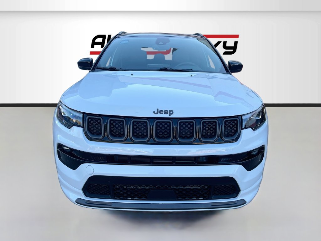 Used 2023 Jeep Compass High Altitude AWD/4WD image 2
