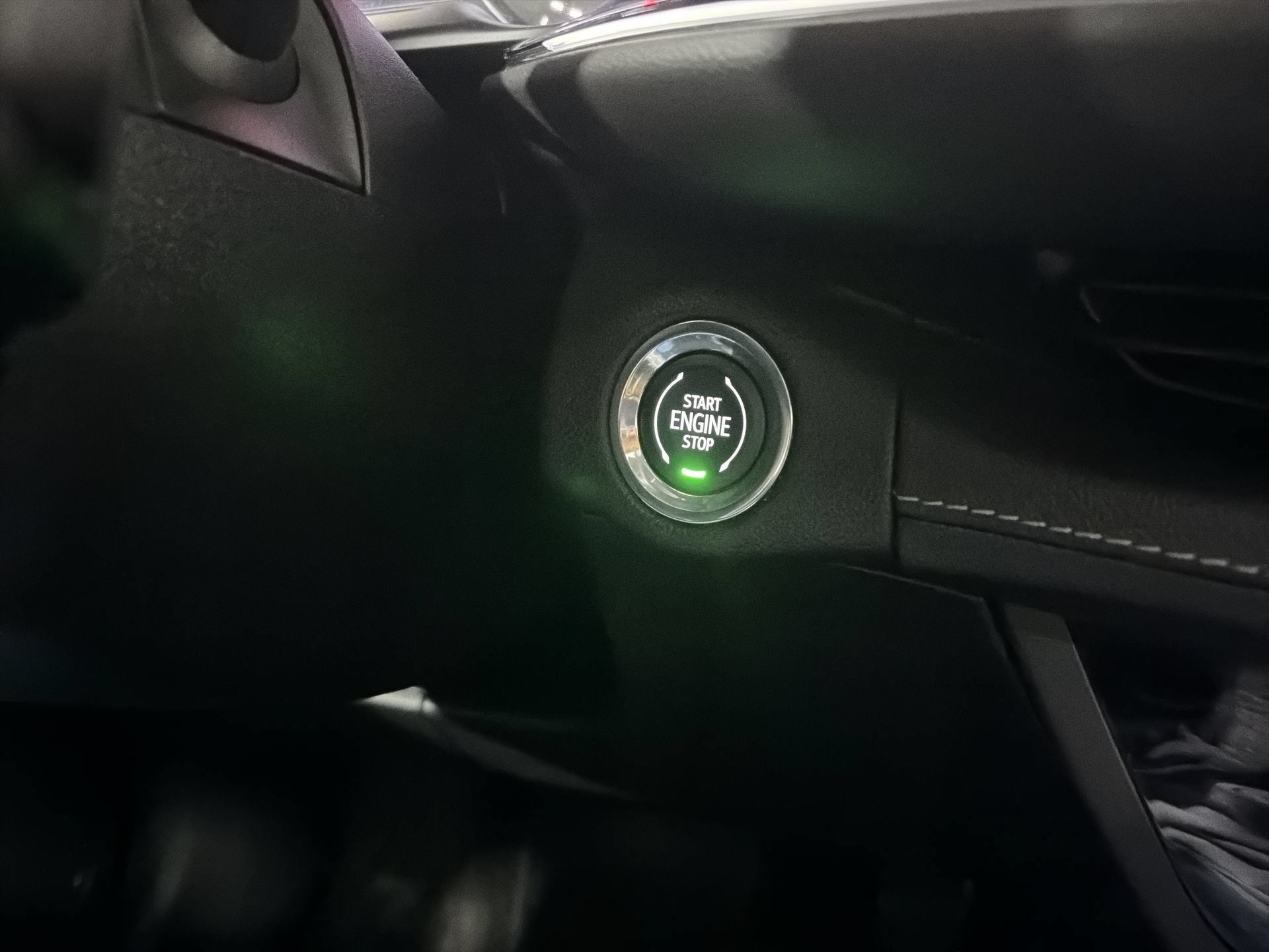 Used 2023 Buick Envision Avenir AWD/4WD image 19
