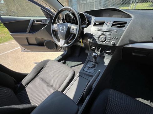 Used 2012 MAZDA MAZDA3 i Touring image 18