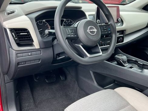 Used 2022 Nissan Rogue SV AWD/4WD image 16