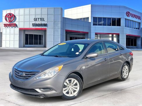 Used 2013 Hyundai Sonata GLS image 1
