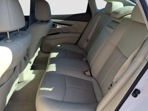 Used 2011 INFINITI M37 w/ Premium Pkg RWD image 29