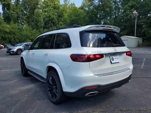 Used 2025 Mercedes-Benz GLS 580 4MATIC image 6