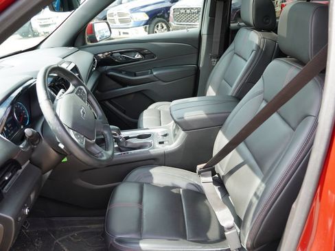 Used 2023 Chevrolet Traverse RS AWD/4WD image 4