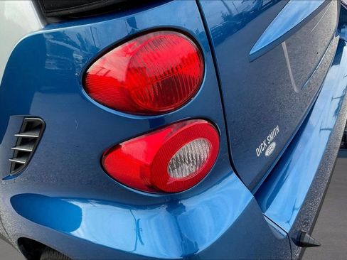 Used 2009 smart fortwo passion RWD image 17