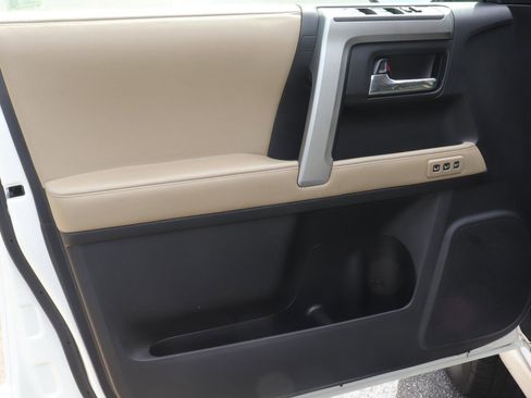 Used 2021 Toyota 4Runner Limited RWD image 9