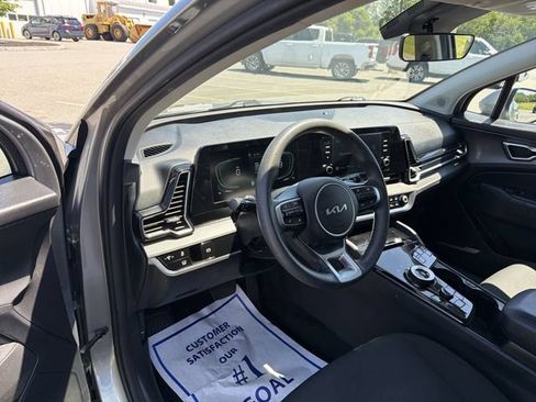 Used 2023 Kia Sportage LX AWD/4WD image 10