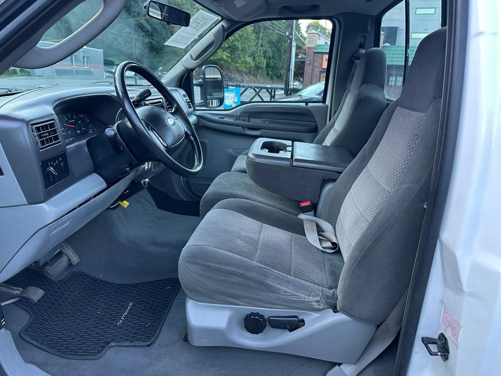 Used 2003 Ford F350 XLT AWD/4WD image 8