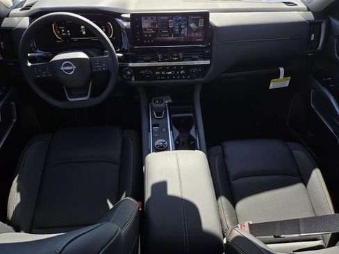 New 2026 Nissan Pathfinder SL w/ SL Premium Package AWD/4WD image 17