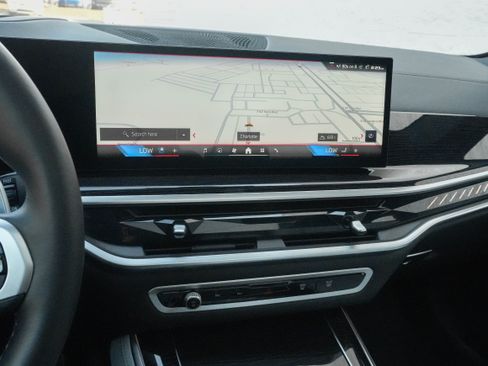 Used 2026 BMW X5 M60i AWD/4WD image 23