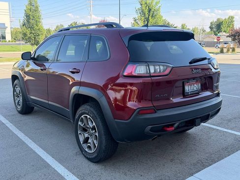 Used 2021 Jeep Cherokee Trailhawk AWD/4WD image 10