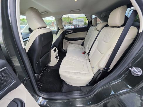 Used 2023 Ford Edge Titanium AWD/4WD image 15